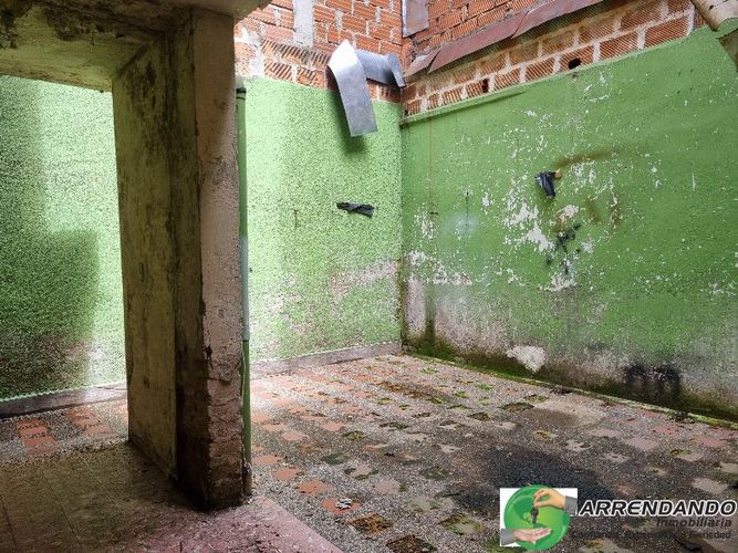 Casa de 6 alcobas en venta en Centro, Itagüí, 228 m² · foto 5 de 12