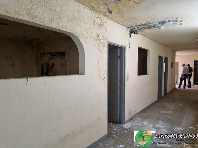 Casa de 6 alcobas en venta en Centro, Itagüí, 228 m² · foto 9 de 12