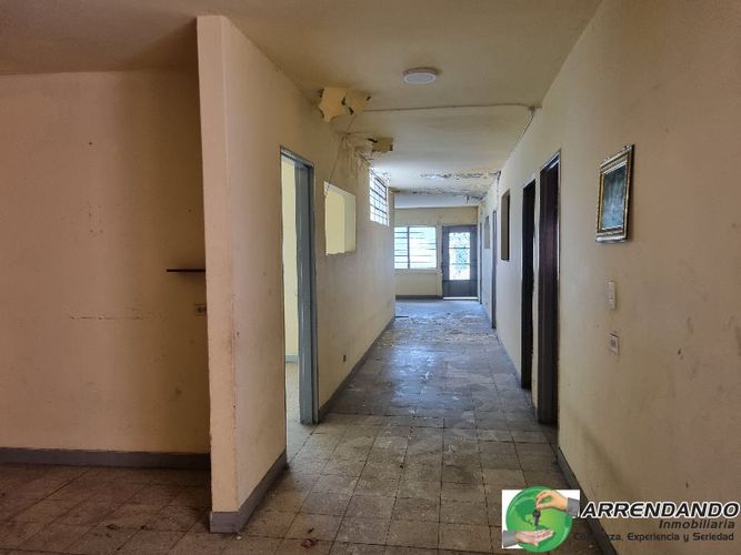 Casa de 6 alcobas en venta en Centro, Itagüí, 228 m² · foto 10 de 12
