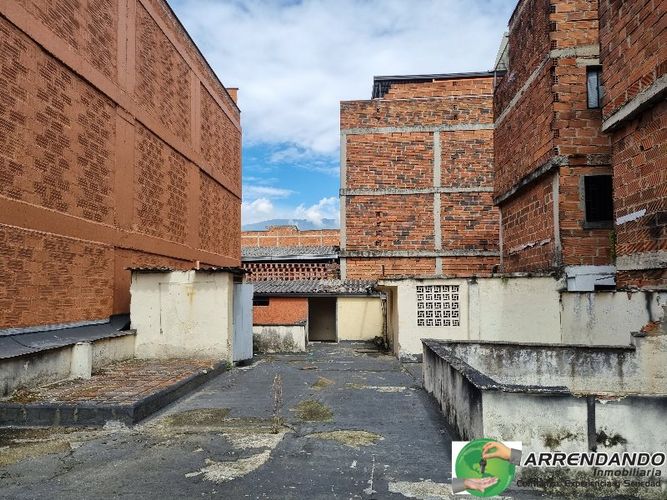 Casa de 6 alcobas en venta en Centro, Itagüí, 228 m² · foto 12 de 12