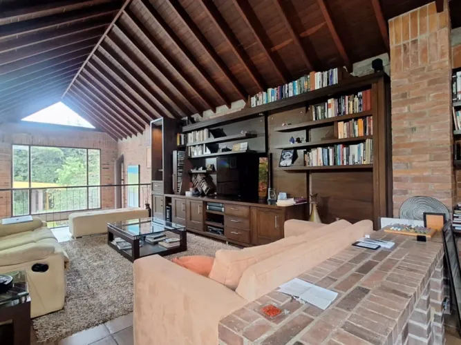 Casa de 4 alcobas en venta en Santa Elena, El Retiro, 316 m² · foto 9 de 18