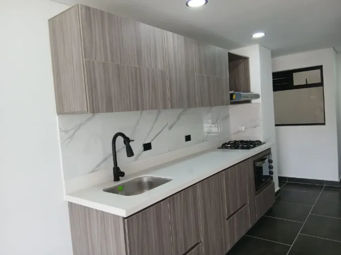 Apartamento de 3 alcobas en venta en La Ceja, 82 m² · foto 5 de 14