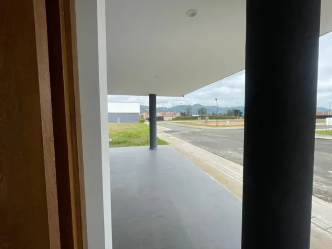 Casa de 3 alcobas en venta en La Ceja, 265 m² · foto 4 de 20