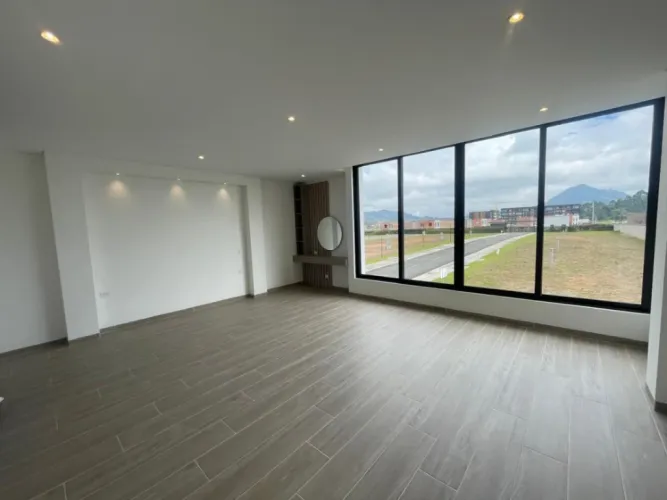 Casa de 3 alcobas en venta en La Ceja, 265 m² · foto 5 de 20