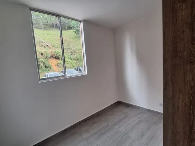 Apartamento de 2 alcobas en venta en Santa Elena, El Retiro, 50 m² · foto 7 de 12