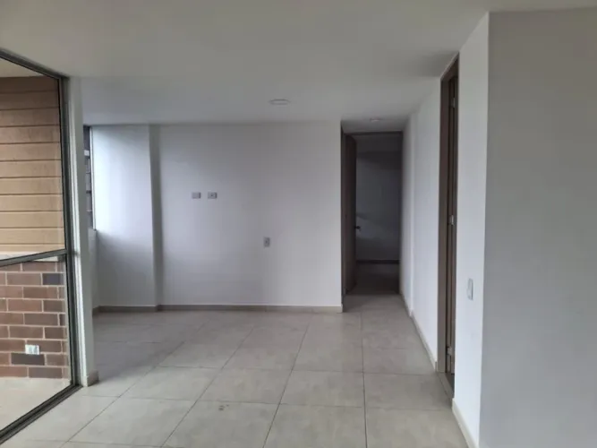 Apartamento de 2 alcobas en venta en La Ceja, 68 m² · foto 5 de 16
