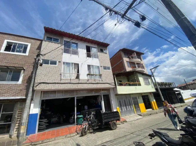 Apartamento de 2 alcobas en venta en La Ceja, 50 m² · foto 2 de 10