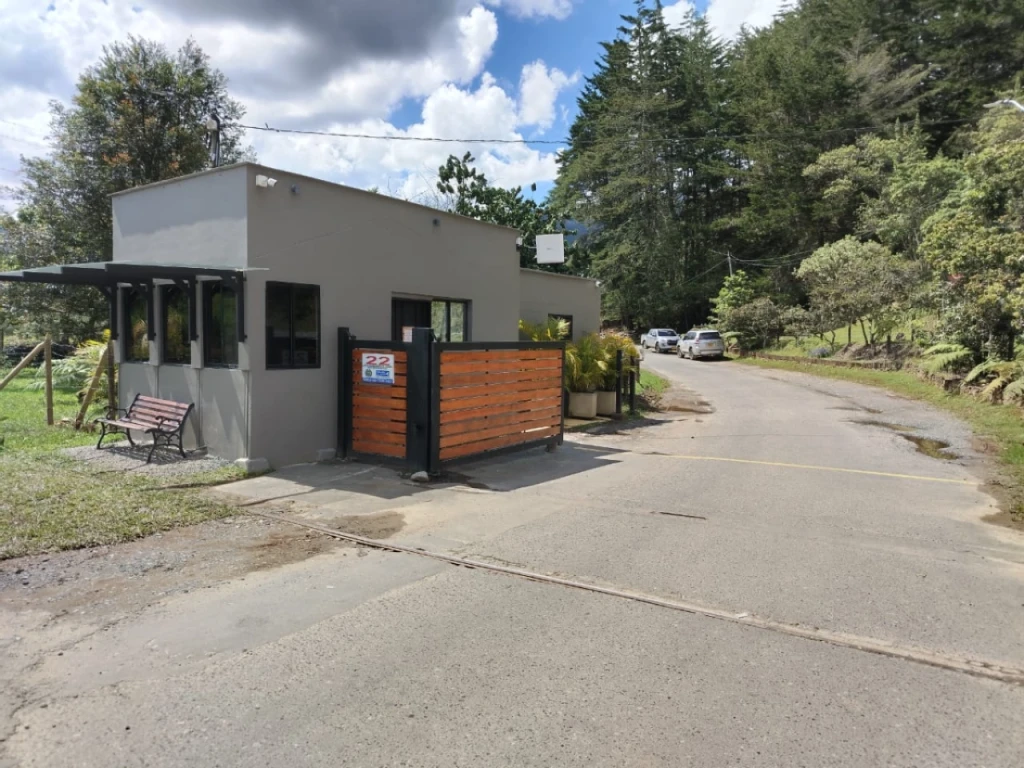 Land in Lejos del nido for Sale