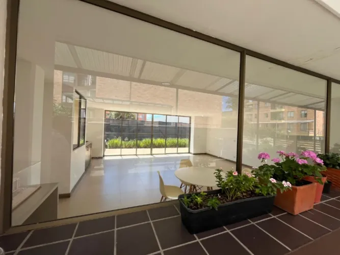Apartamento de 3 alcobas en venta en Suarez, Bello, 72 m² · foto 2 de 16