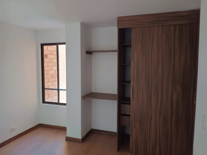 Apartamento de 3 alcobas en venta en Suarez, Bello, 72 m² · foto 10 de 16