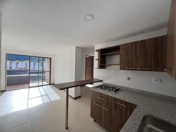 Apartamento de 3 alcobas en venta en Suarez, Bello, 70 m² · foto 3 de 5