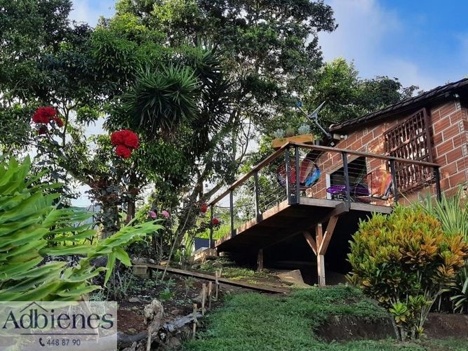 Finca en venta en Copacabana, 250 m² · foto 2 de 11