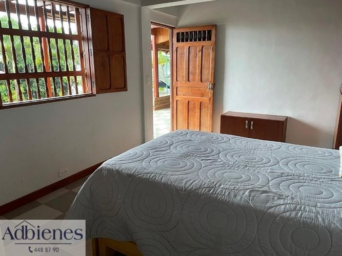 Finca en venta en Copacabana, 250 m² · foto 6 de 11
