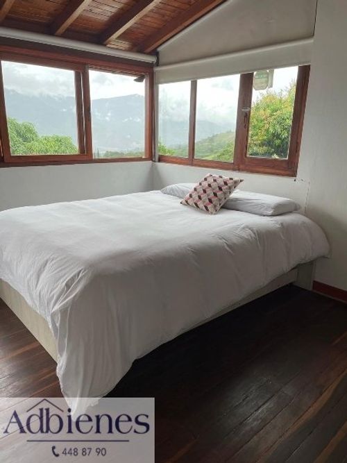 Finca en venta en Copacabana, 250 m² · foto 7 de 11