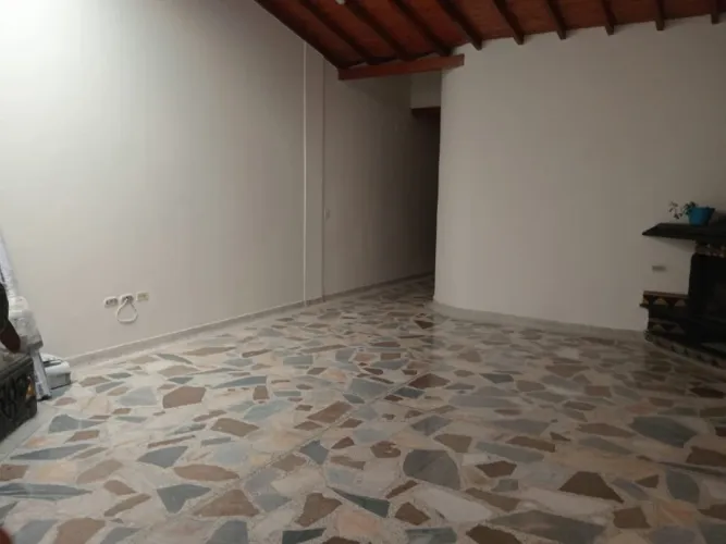 Casa de 3 alcobas en venta en La Ceja, 190 m² · foto 5 de 8