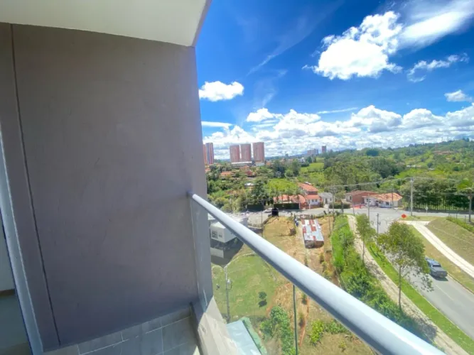 Apartamento de 2 alcobas en venta en Ca�O Siete, Rionegro, 76 m² · foto 2 de 16