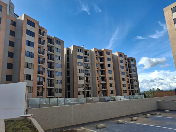 Apartamento de 3 alcobas en venta en Ceiba, Rionegro, 54 m² · foto 3 de 16