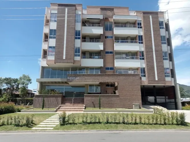 Apartamento de 2 alcobas en venta en La Ceja, 56 m² · foto 2 de 17