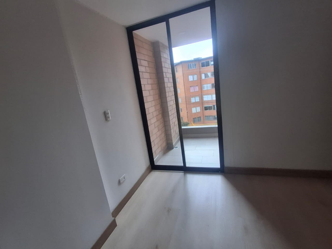 Apartamento de 1 alcoba en venta en Santa Elena, El Retiro, 76 m² · foto 3 de 12