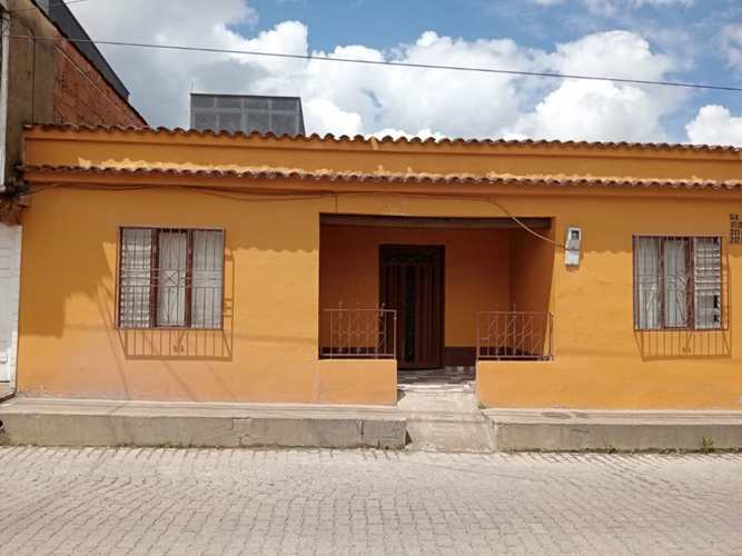 Lote en venta en La Ceja, 1050 m² · foto 2 de 10
