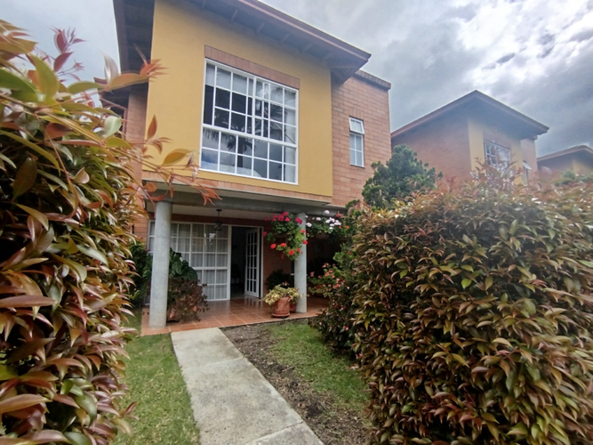 Casa de 2 alcobas en venta en La Ceja, 110 m² · foto 2 de 20