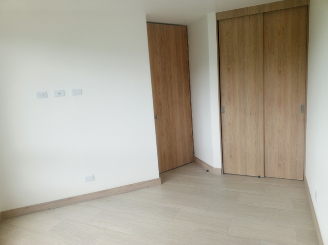 Apartamento de 1 alcoba en venta en Santa Elena, El Retiro, 85 m² · foto 2 de 14