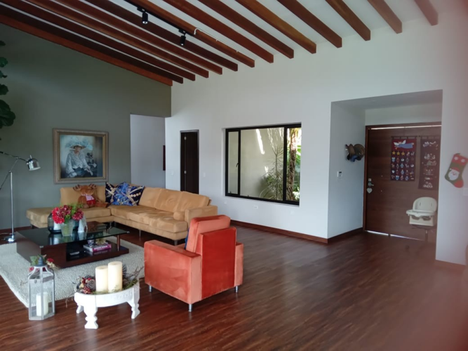 Casa de 4 alcobas en venta en La Ceja, 350 m² · foto 5 de 15