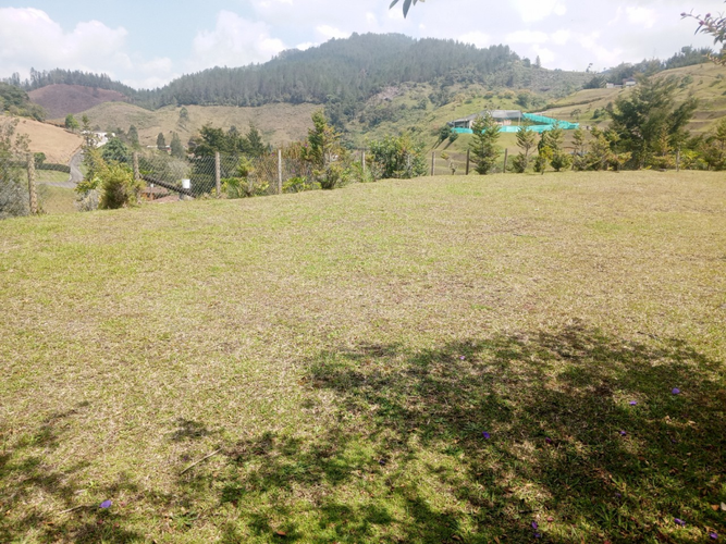 Lote en venta en Pantanillo, El Retiro, 2100 m² · foto 2 de 4