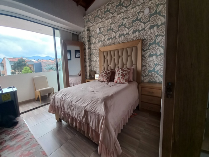Casa de 3 alcobas en venta en Loma De Los Bernal, Medellín, 158 m² · foto 17 de 19