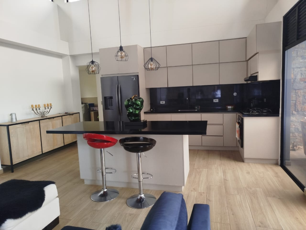 Casa en Arriendo en Santa Elena, El Retiro - 3