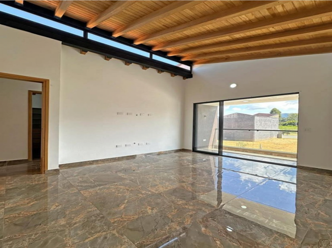 Casa de 3 alcobas en venta en La Ceja, 150 m² · foto 15 de 18