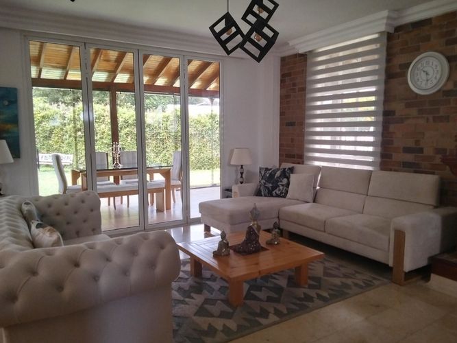 Casa de 5 alcobas en venta en El Retiro, 323 m² · foto 23 de 24