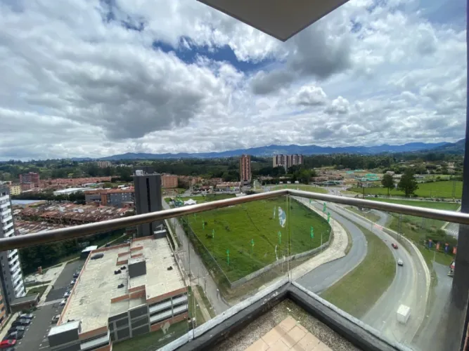 Apartamento de 3 alcobas en venta en Llano Grande, Rionegro, 73 m² · foto 2 de 17