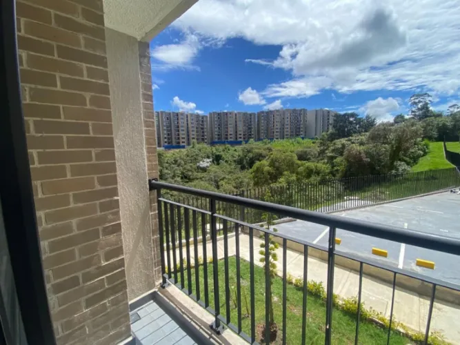 Apartamento de 3 alcobas en venta en Ceiba, Rionegro, 53 m² · foto 2 de 12