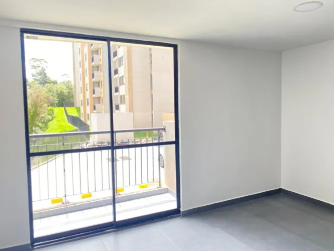 Apartamento de 3 alcobas en venta en Ceiba, Rionegro, 53 m² · foto 3 de 12