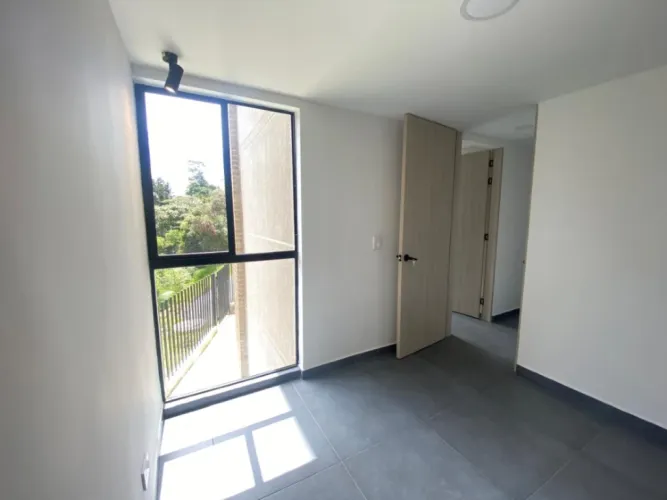 Apartamento de 3 alcobas en venta en Ceiba, Rionegro, 53 m² · foto 4 de 12