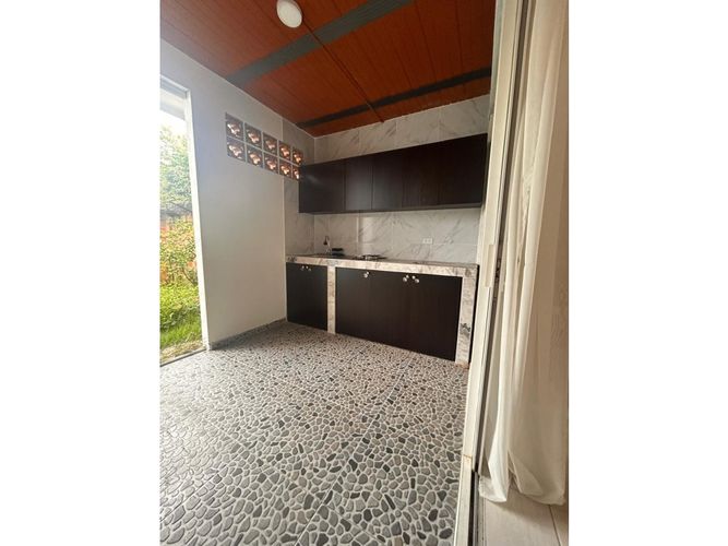 Casa de 4 alcobas en venta en El Castillo, Jamundí, 126 m² · foto 11 de 24