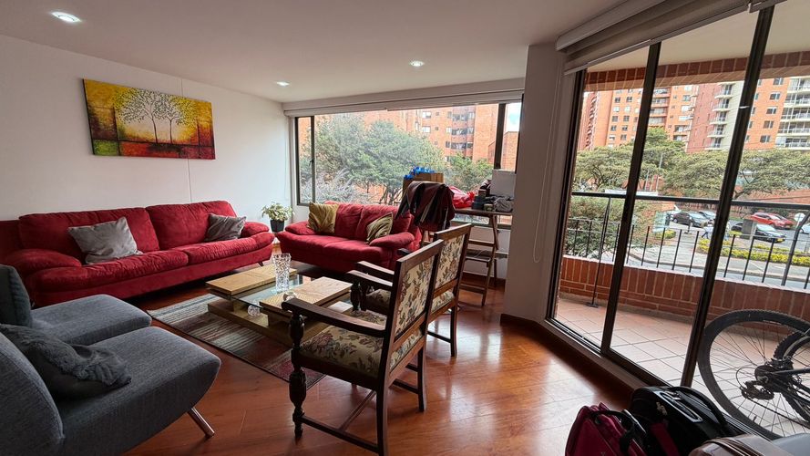 Apartamento de 3 alcobas en venta en Lagos De Cordoba, Bogotá, 154 m² · foto 2 de 24