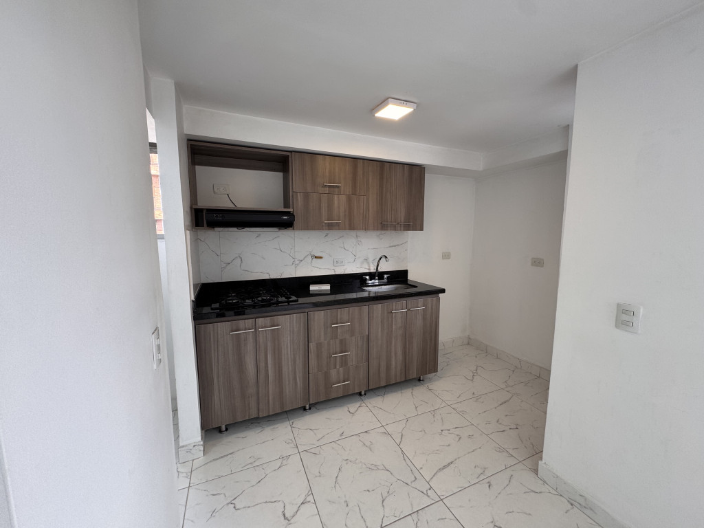 Apartamento en venta en Suramérica, La Estrella · foto 2 de 23