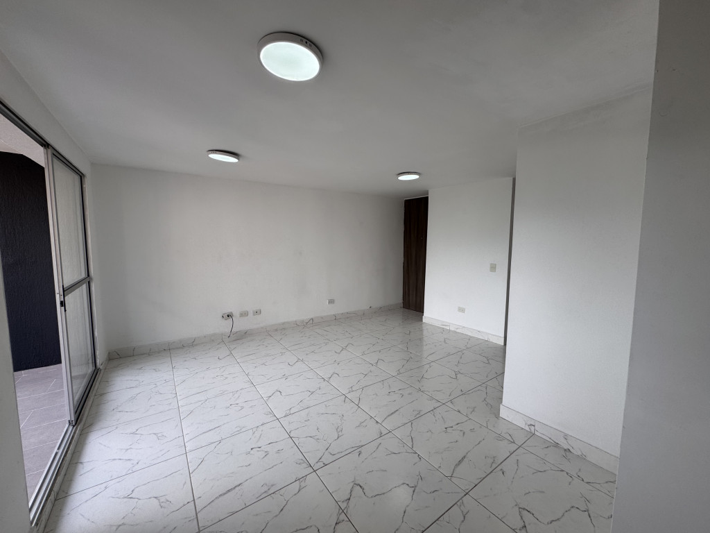Apartamento en venta en Suramérica, La Estrella · foto 4 de 23