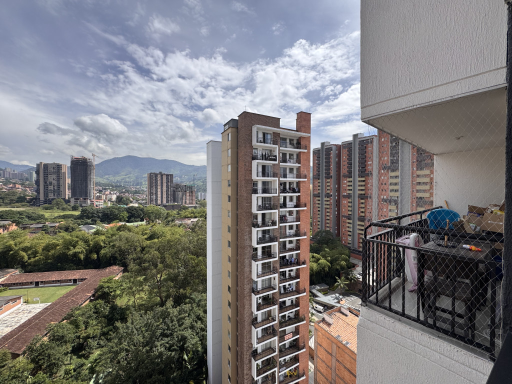 Apartamento en venta en Suramérica, La Estrella · foto 5 de 23