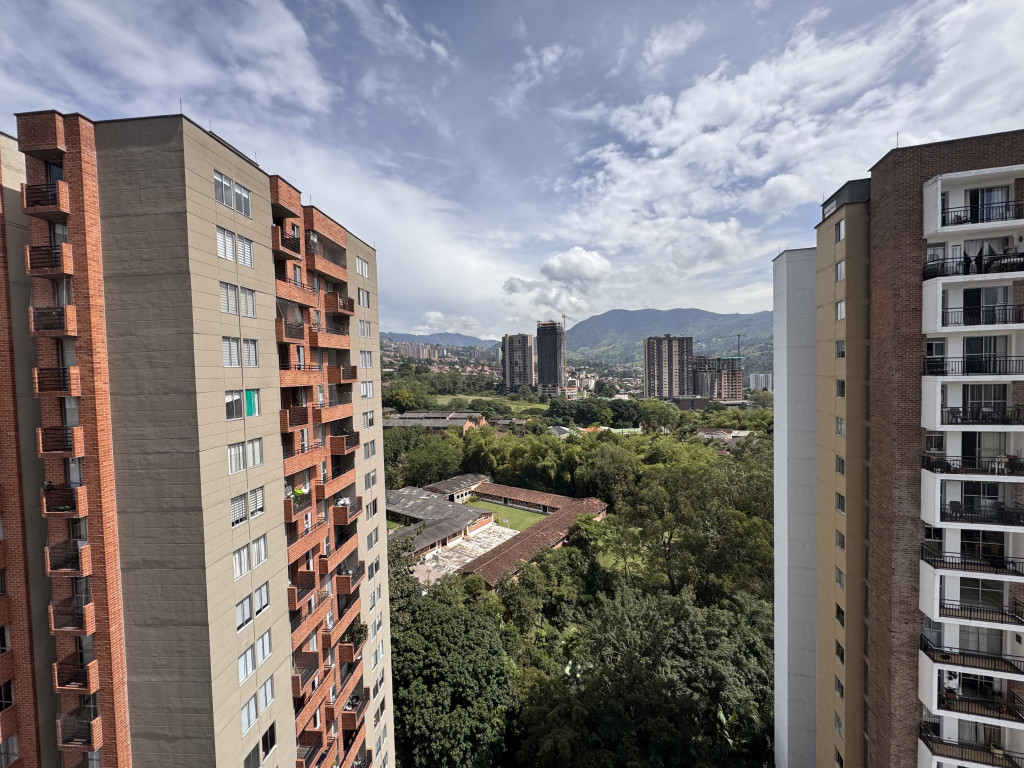 Apartamento en venta en Suramérica, La Estrella · foto 8 de 23