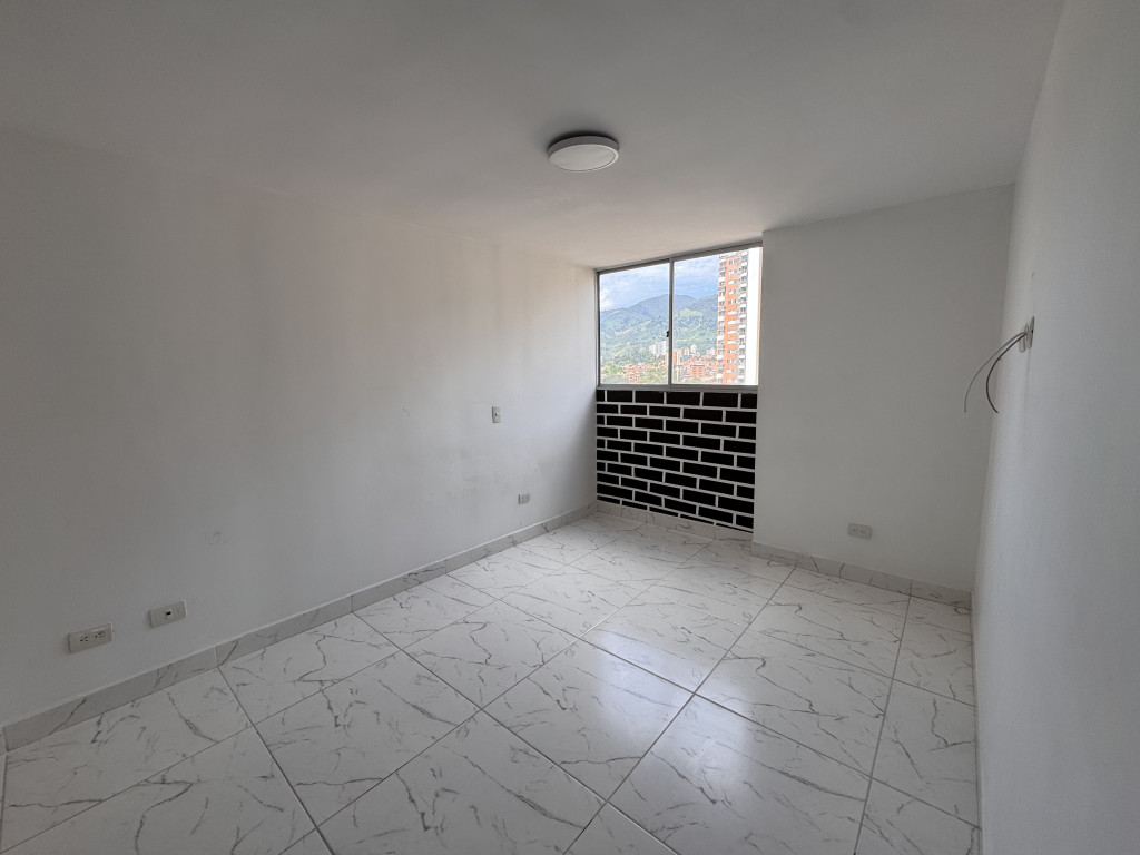 Apartamento en venta en Suramérica, La Estrella · foto 9 de 23