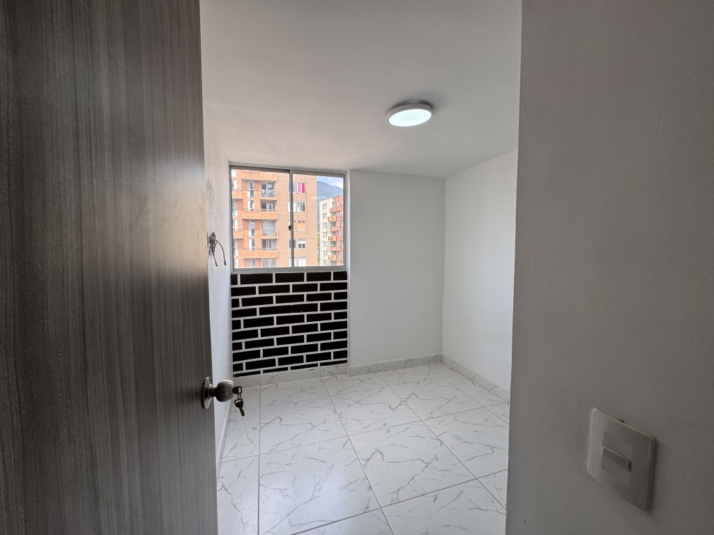 Apartamento en venta en Suramérica, La Estrella · foto 16 de 23