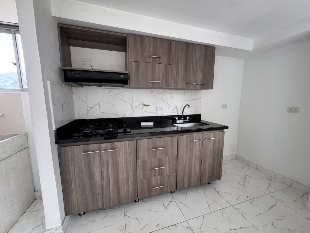 Apartamento en venta en Suramérica, La Estrella · foto 18 de 23