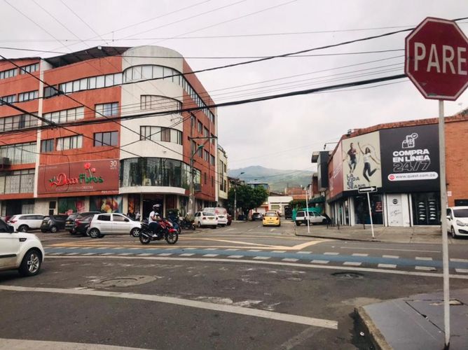 Casa de 5 alcobas en venta en Bretaña, Cali, 151 m² · foto 5 de 5