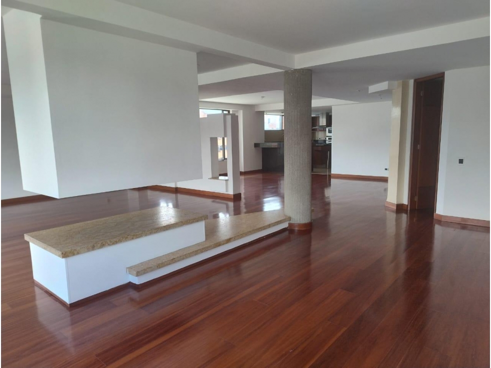 Apartamento en venta en Santa Barbara Occidental, Bogotá · foto 3 de 22