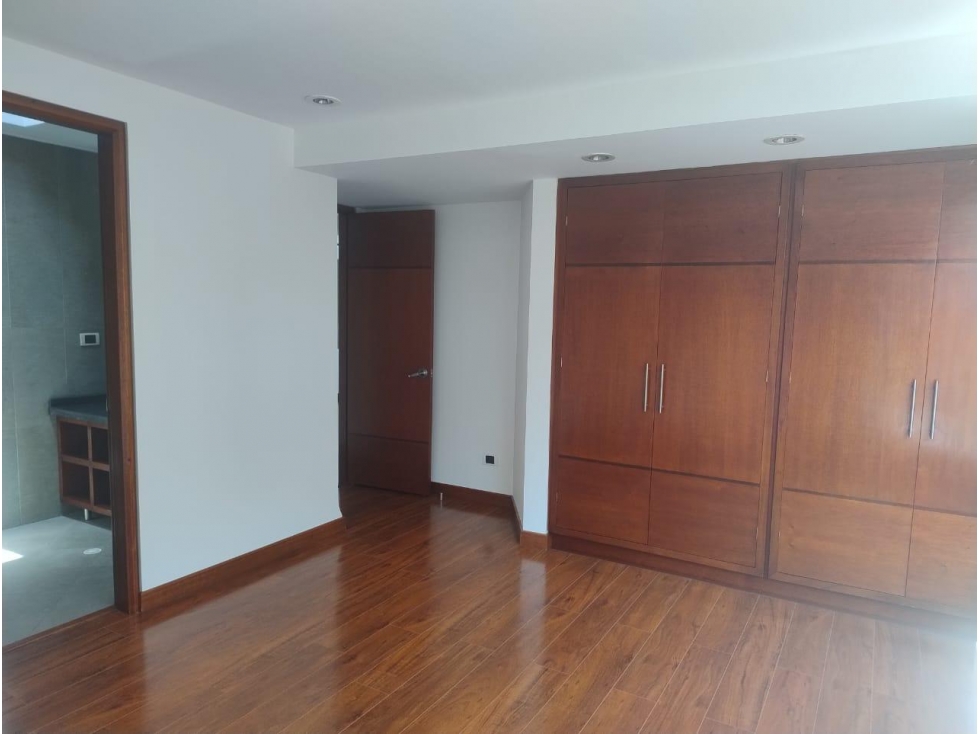 Apartamento en venta en Santa Barbara Occidental, Bogotá · foto 9 de 22