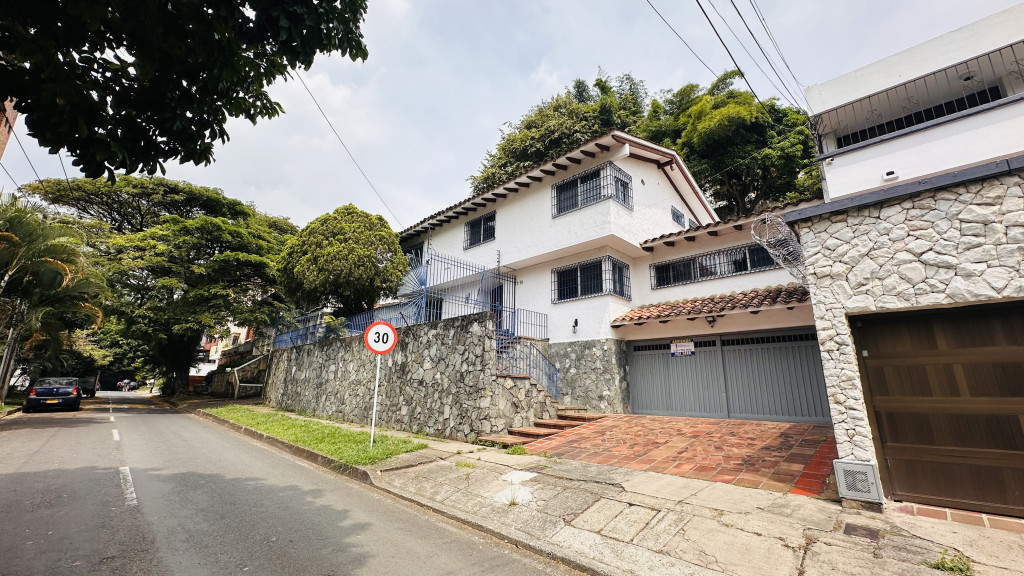 House for rent in Santa rita, Cali