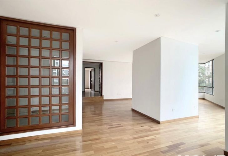 Apartamento de 3 alcobas en venta en Santa Barbara, Bogotá, 180 m² · foto 7 de 10